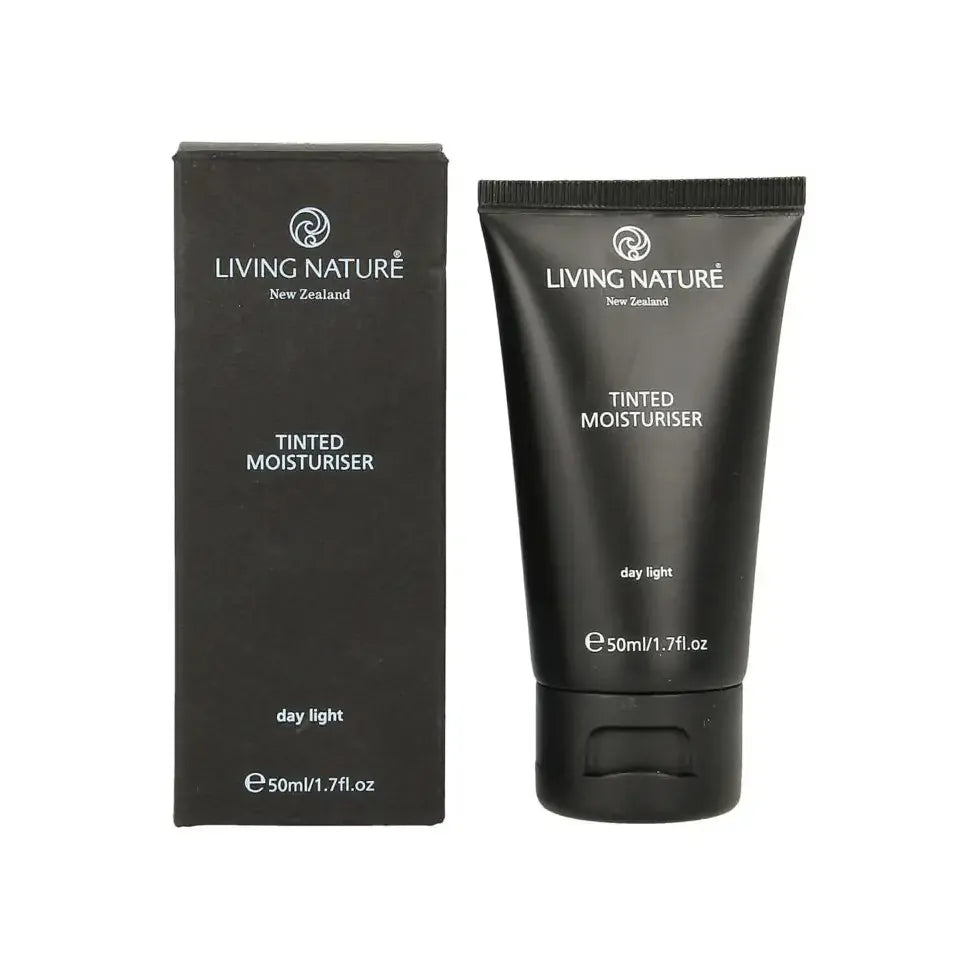 Living Nature Day light tinted moisturiser 50 ml