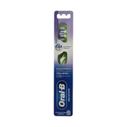 Oral B Pro 3D white hand tandenborstel