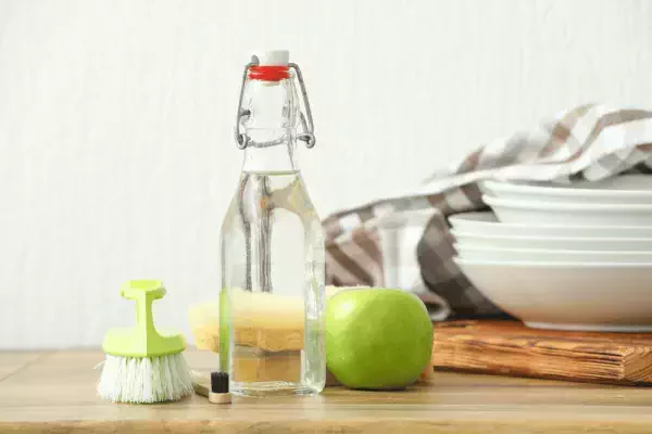 Schoonmaakazijn: wat kun je er allemaal mee?