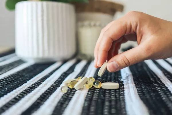 Wat is het verschil tussen synthetische en natuurlijke supplementen?